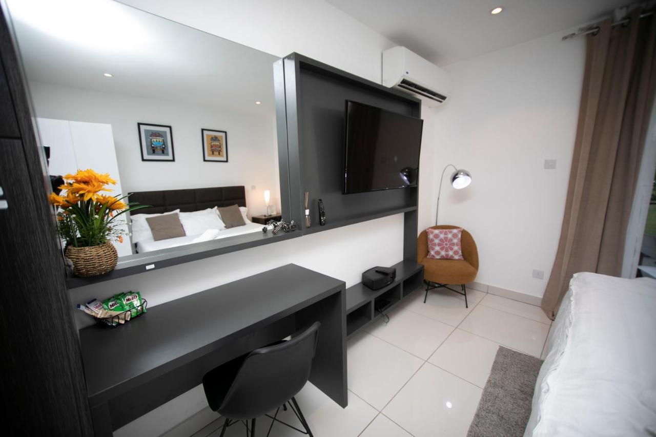 Accra Comfy Studio At Embassy Gardens Cantonments ภายนอก รูปภาพ