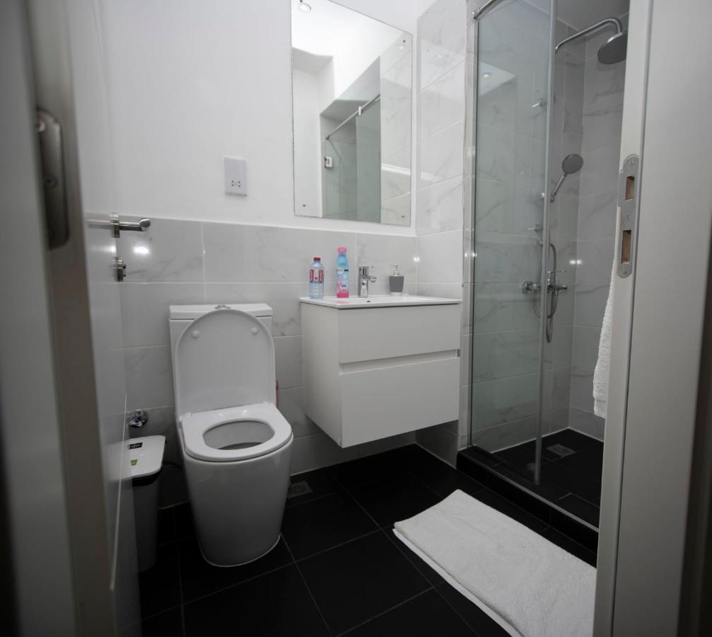 Accra Comfy Studio At Embassy Gardens Cantonments ภายนอก รูปภาพ