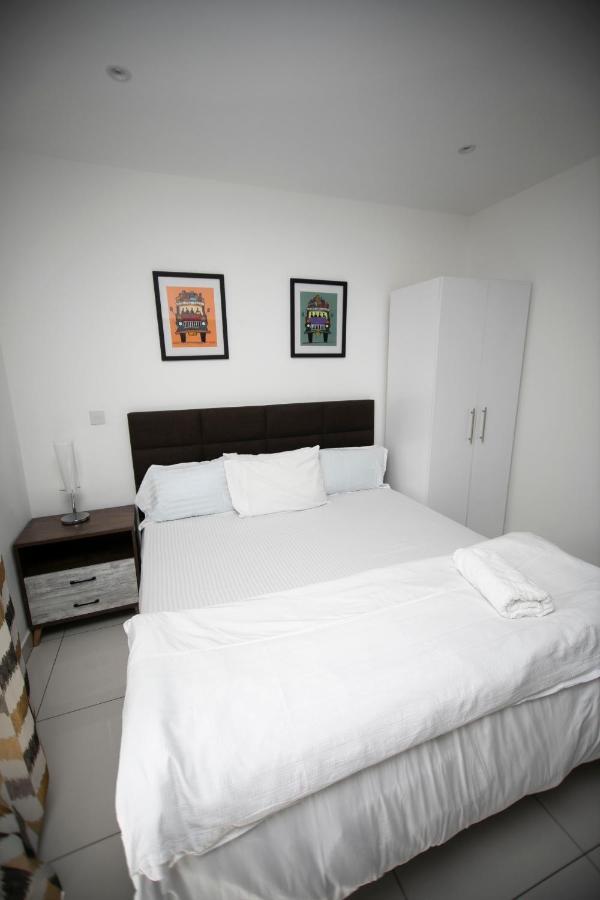 Accra Comfy Studio At Embassy Gardens Cantonments ภายนอก รูปภาพ