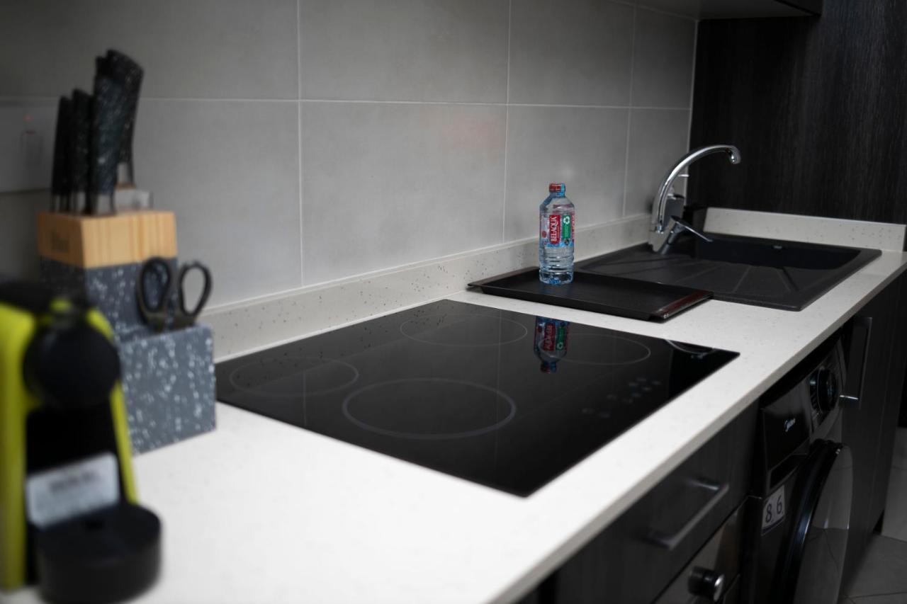 Accra Comfy Studio At Embassy Gardens Cantonments ภายนอก รูปภาพ