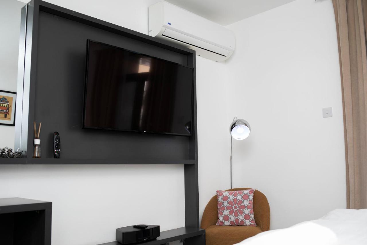 Accra Comfy Studio At Embassy Gardens Cantonments ภายนอก รูปภาพ